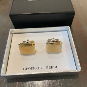 Geoffrey Beene Gold Cufflinks
